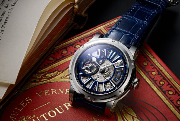 « Moon » © Louis Moinet