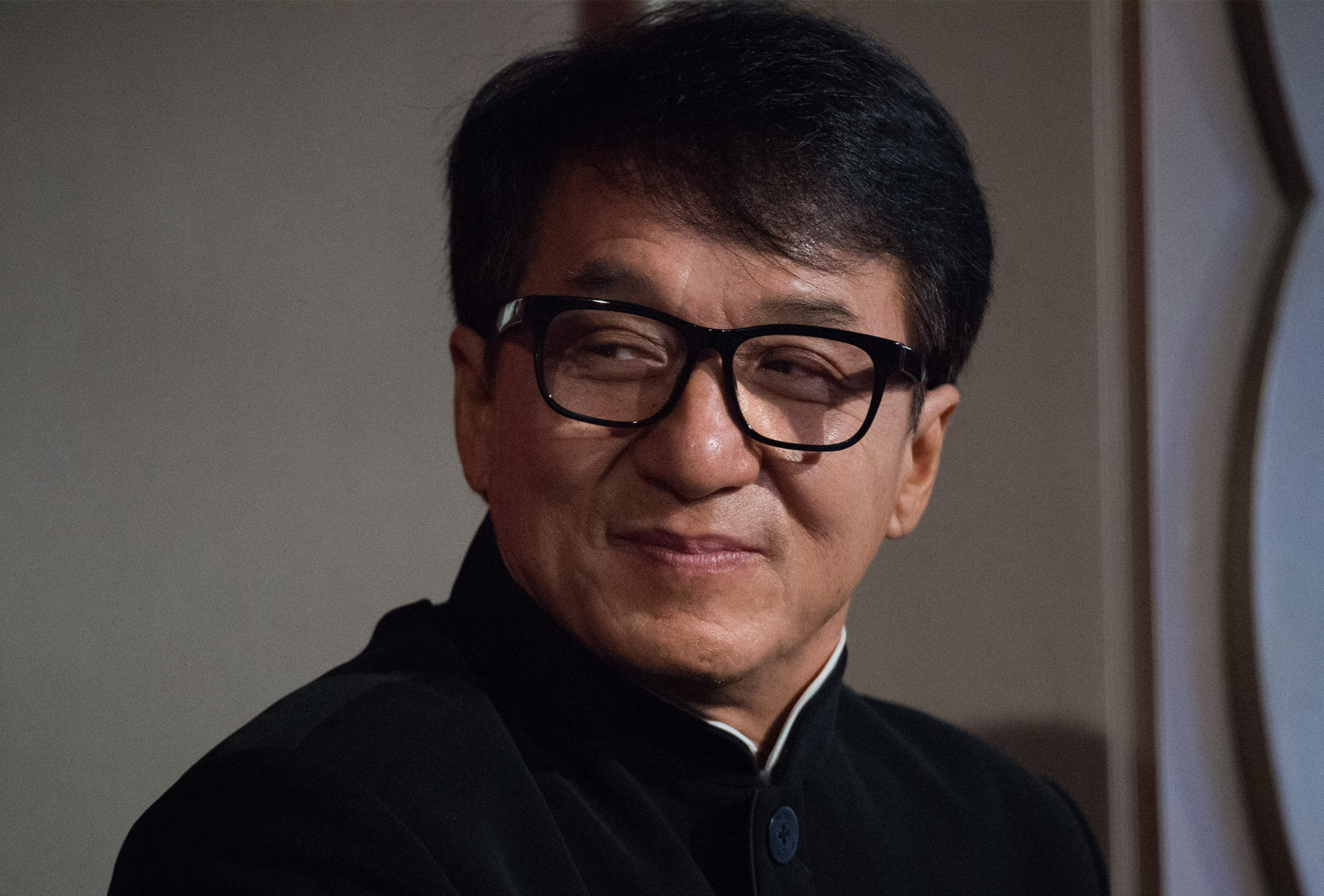 Jackie Chan / Top 10 Funniest Jackie Chan Movie Fight Scenes Youtube